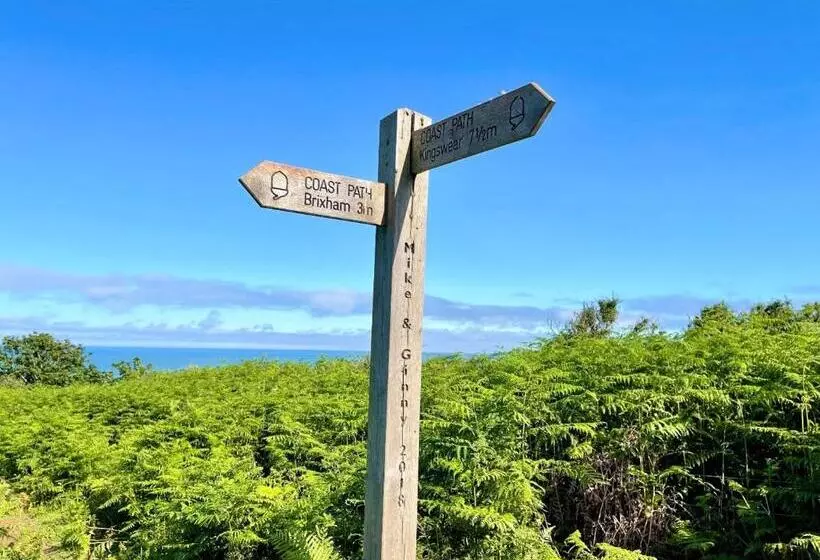 Captains Rest   2 Bedroom Apartment In The Heart Of Brixham