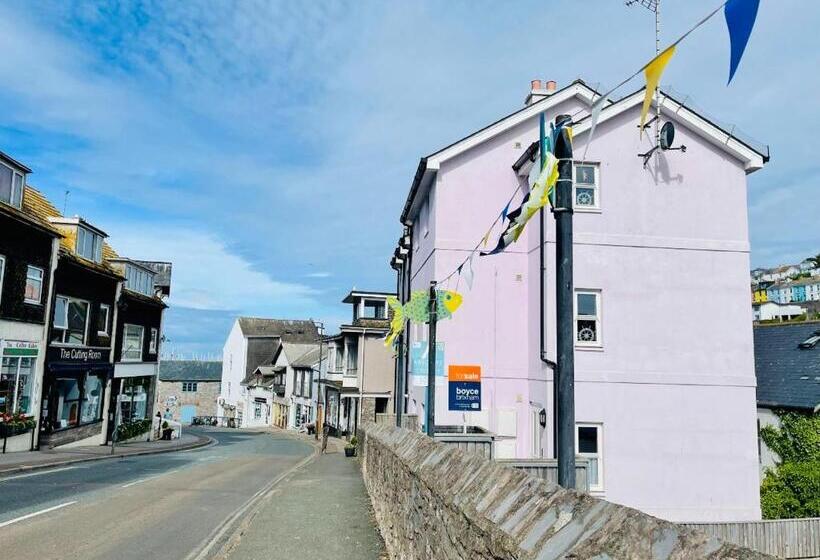 Captains Rest   2 Bedroom Apartment In The Heart Of Brixham