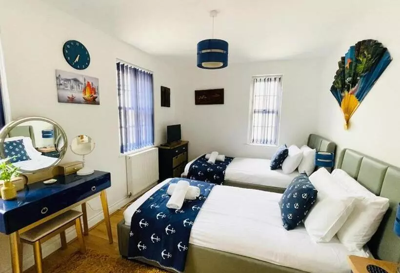 Captains Rest   2 Bedroom Apartment In The Heart Of Brixham