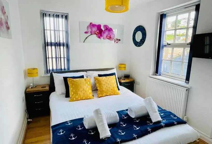 Captains Rest   2 Bedroom Apartment In The Heart Of Brixham