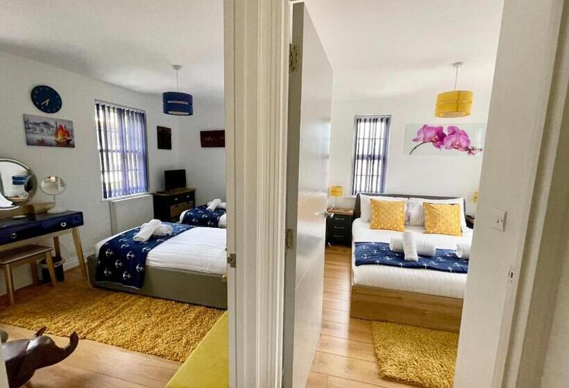 Captains Rest   2 Bedroom Apartment In The Heart Of Brixham