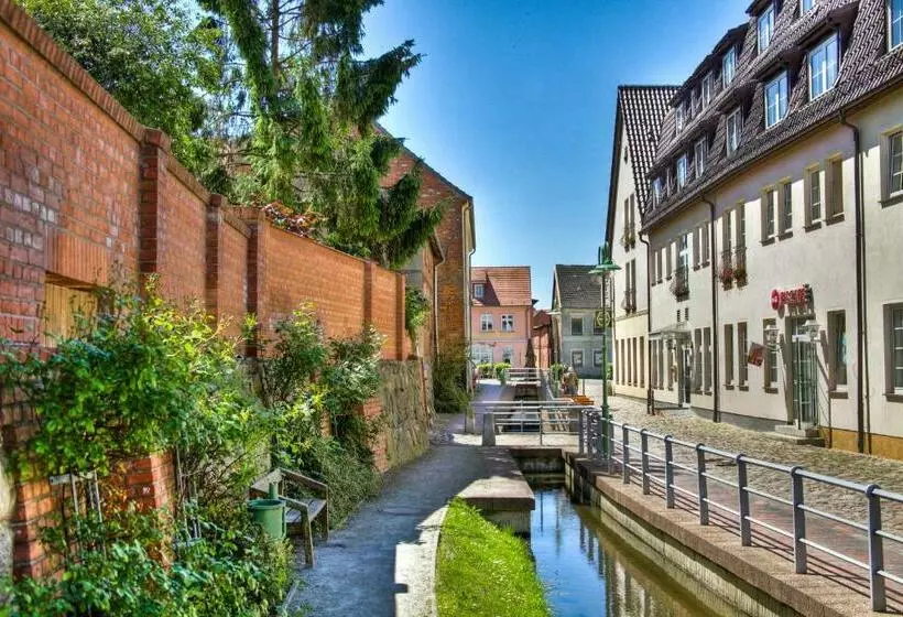 Hotelli Am Markt Altentreptow