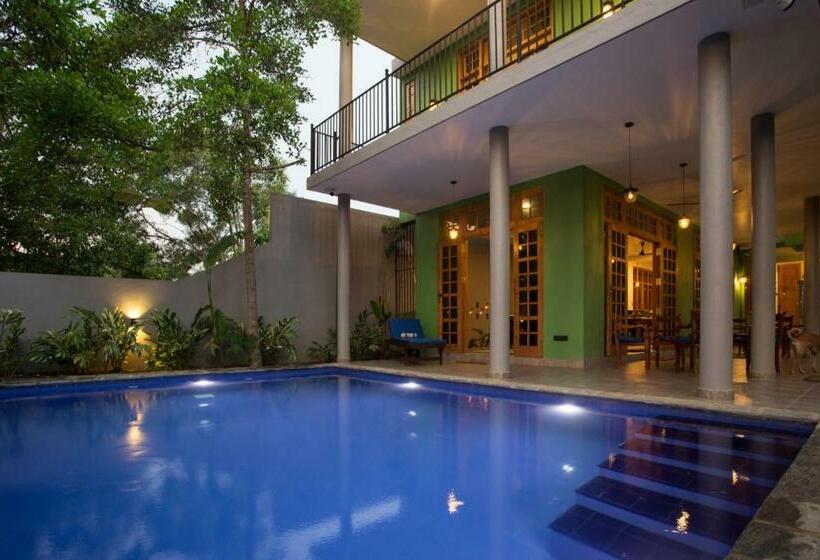 Пансион Barefoot Bungalow Hikka