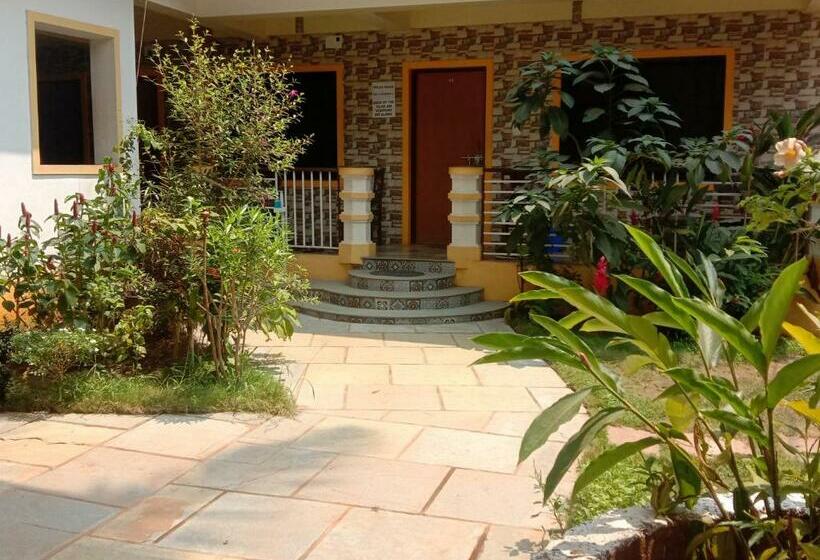 פנסיון St. Anthony Guest House