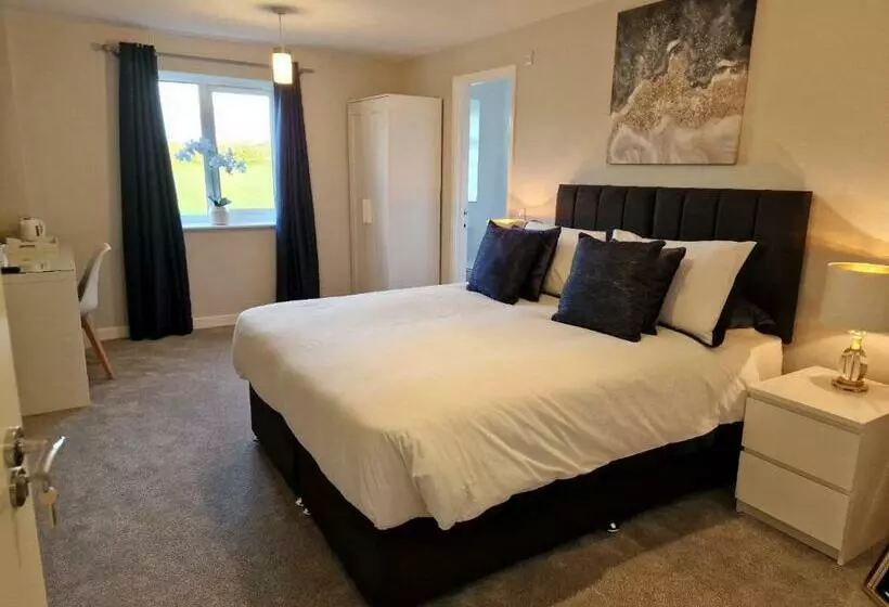 Majatalo Swan Retreat