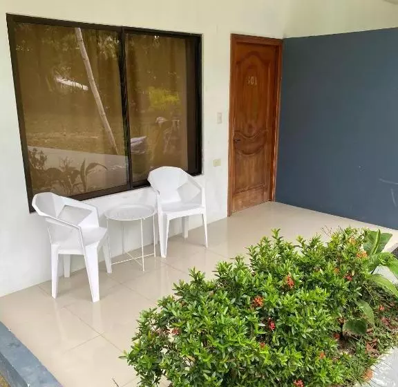 هاستل Grand Park Manuel Antonio   Adults Only