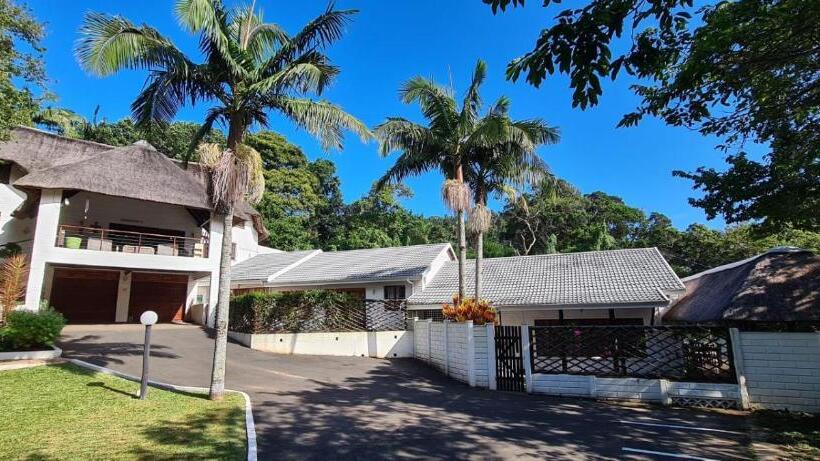 Пансион 3 Lagoon Getaways