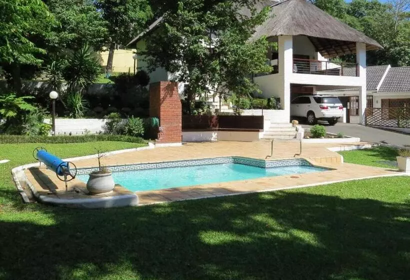 Majatalo 3 Lagoon Getaways