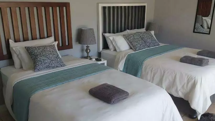 ペンション Victoria Oaks Beaufort West Guesthouse