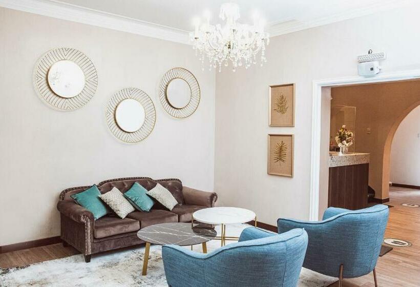 ユースホステル Hostal Lirium