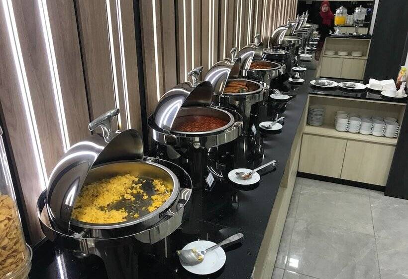 Hotel Christee Suites