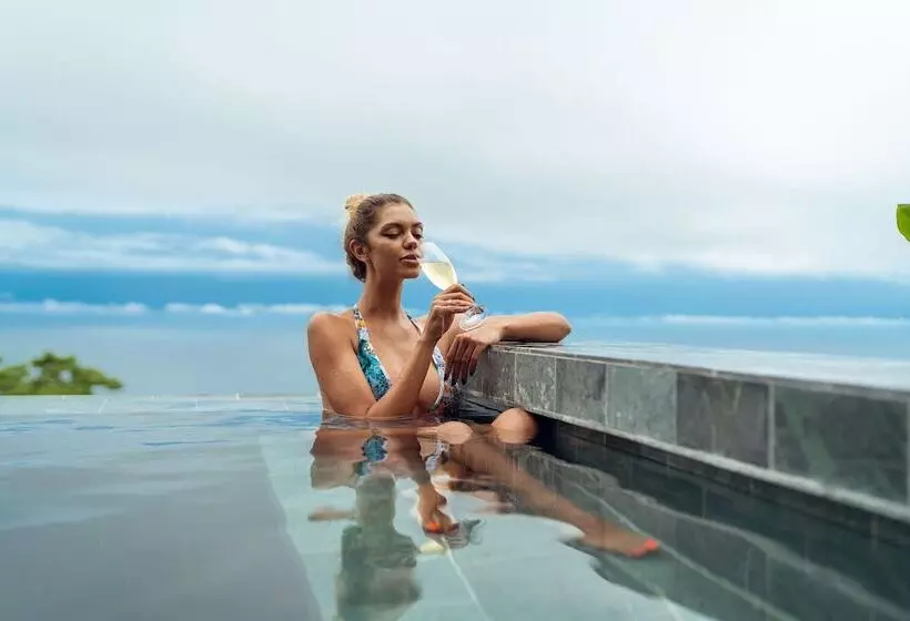 هتل Laloon Luxury Suites   Adults Only