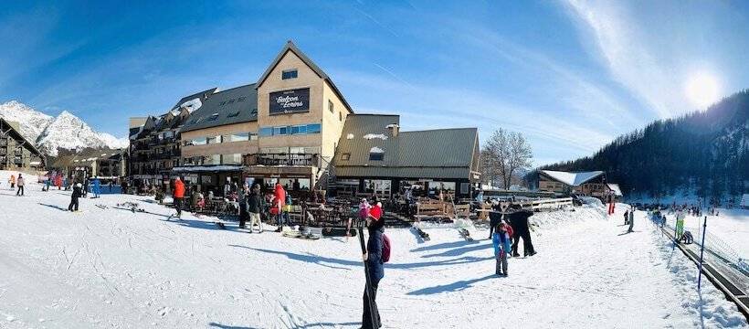 酒店 Le Balcon Des Ecrins