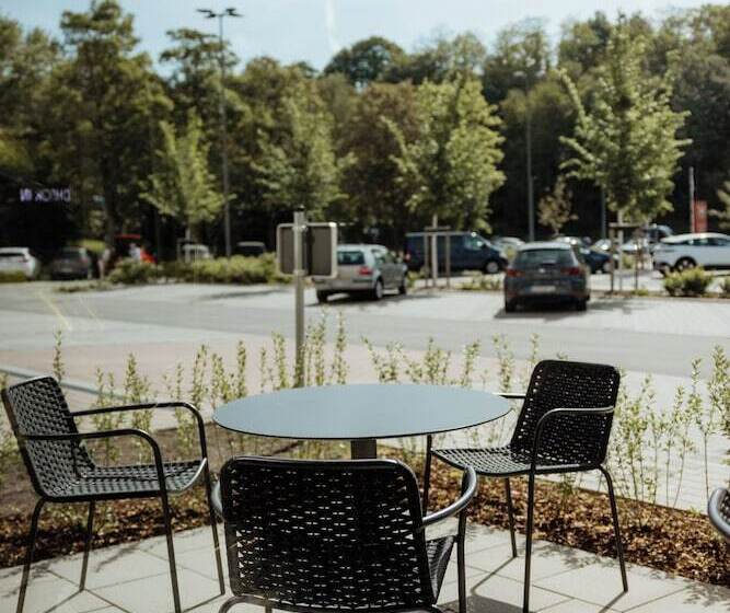 ホテル Moxy Simmern