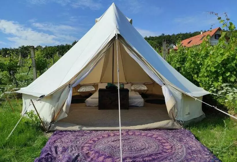 ペンション Napraszállás Vendégház