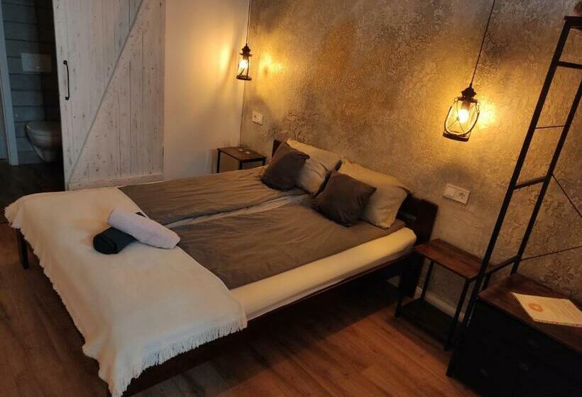 膳宿费 Napraszállás Vendégház