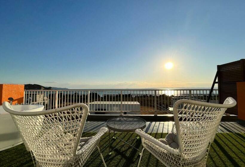 & Glamping Act Futtsu