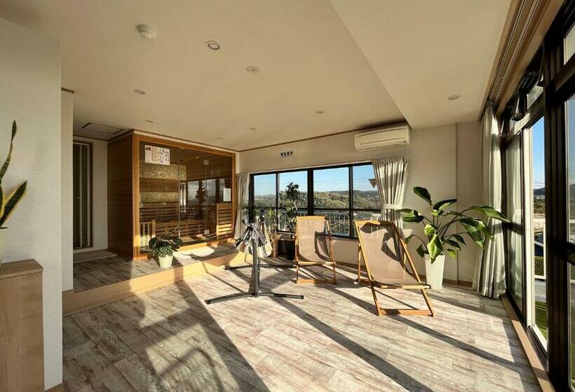 & Glamping Act Futtsu