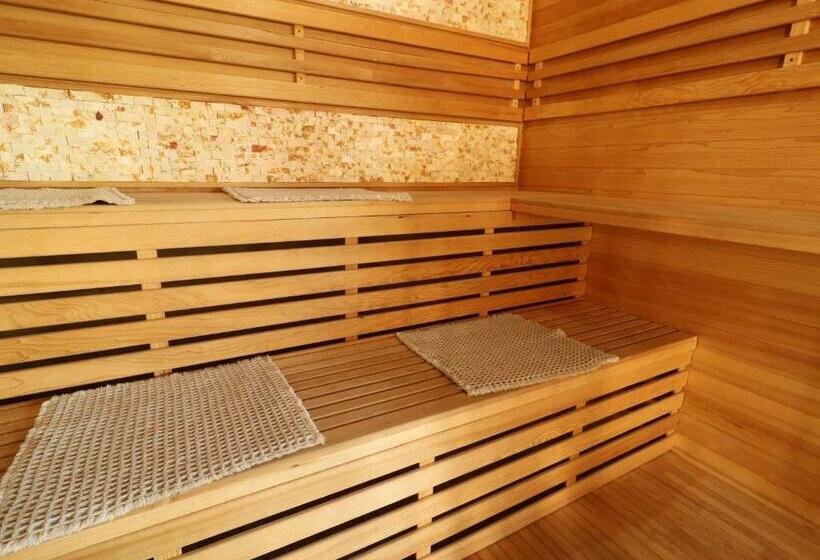 & Glamping Act Futtsu