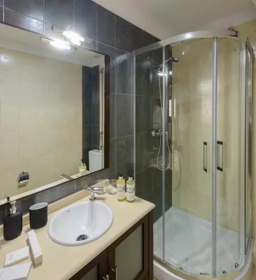 Apartamento Céntrico Sibarys   2 Dormitorios  Calle Pintada