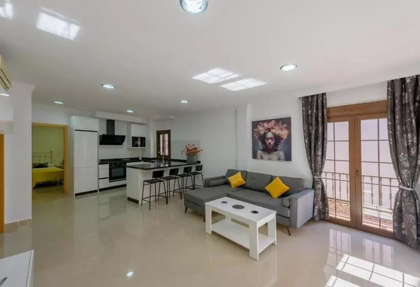 Apartamento Céntrico Sibarys   2 Dormitorios  Calle Pintada