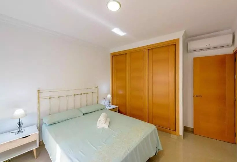 Apartamento Céntrico Sibarys   2 Dormitorios  Calle Pintada