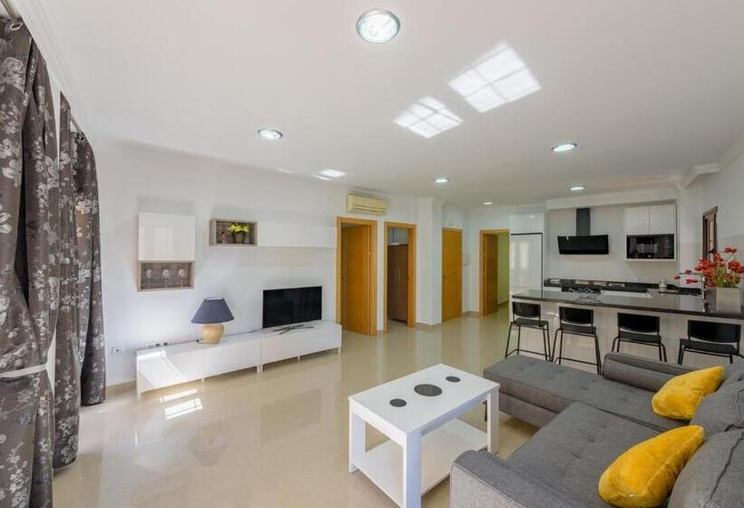 Apartamento Céntrico Sibarys 2 Dormitorios Calle Pintada