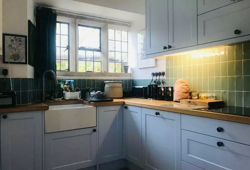 Bed and Breakfast Abbot S Wing