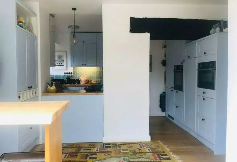Bed and Breakfast Abbot S Wing