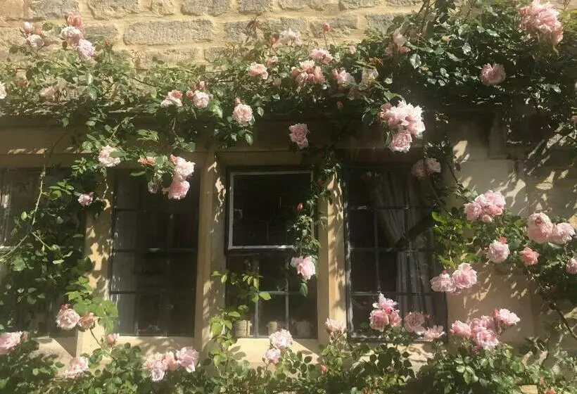 Bed and Breakfast Abbot S Wing