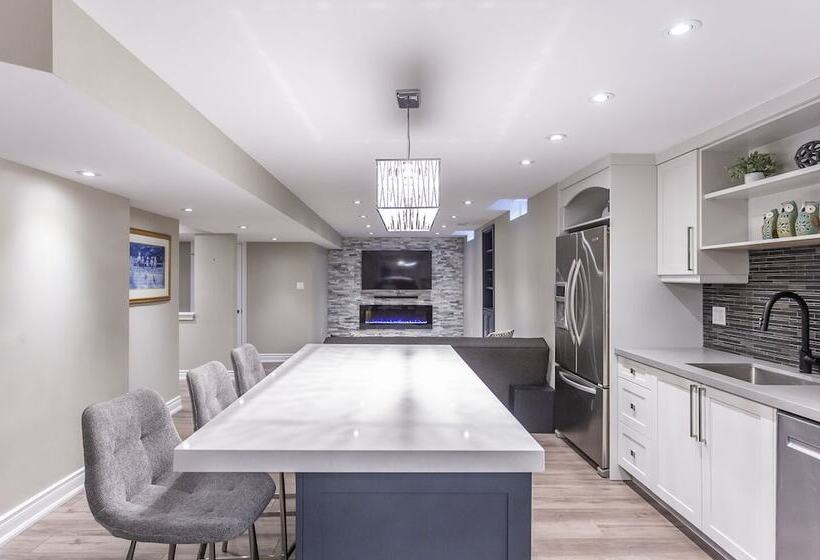 Fully Furnished Guest Suite