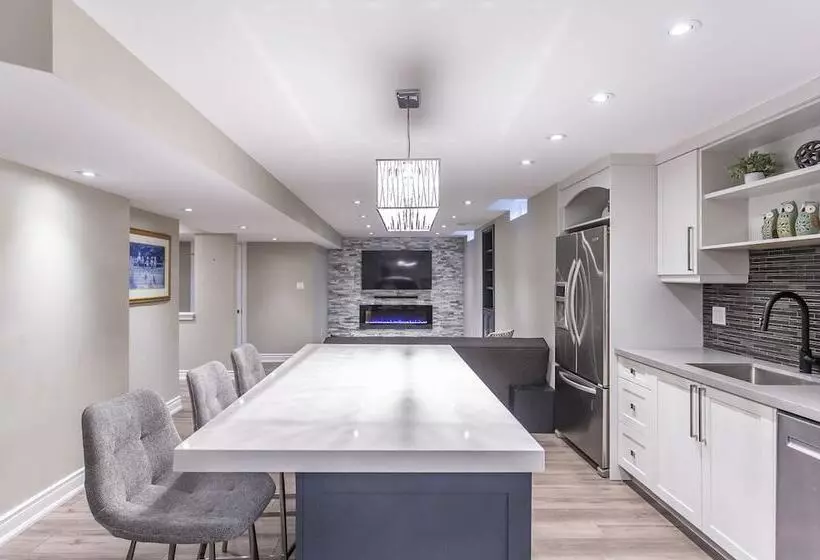 Fully Furnished Guest Suite