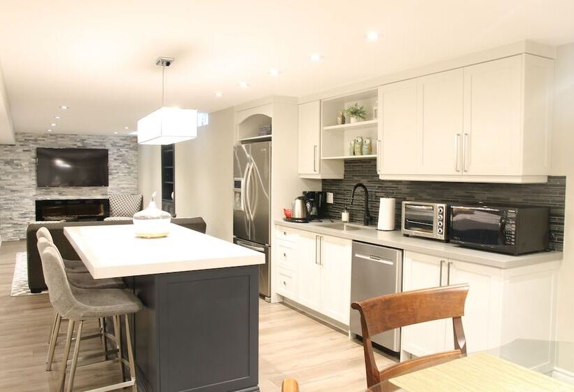 Fully Furnished Guest Suite