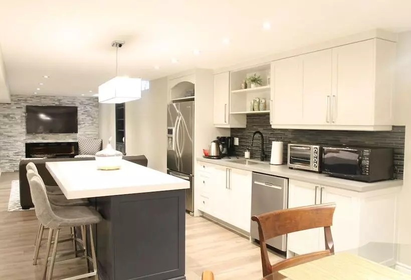 Fully Furnished Guest Suite