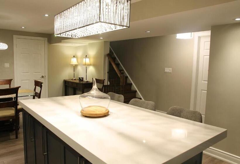 Fully Furnished Guest Suite