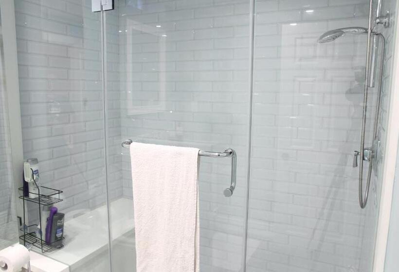 Fully Furnished Guest Suite