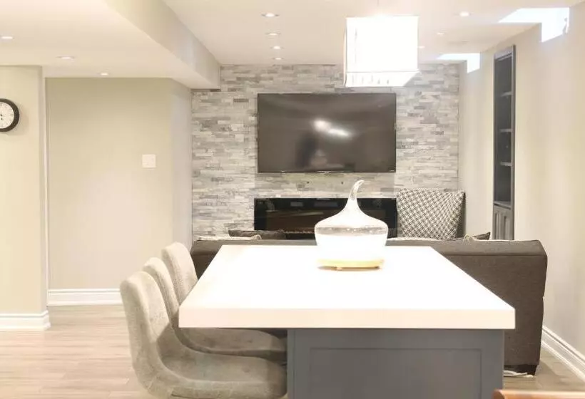 Fully Furnished Guest Suite