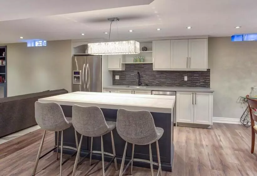 Fully Furnished Guest Suite