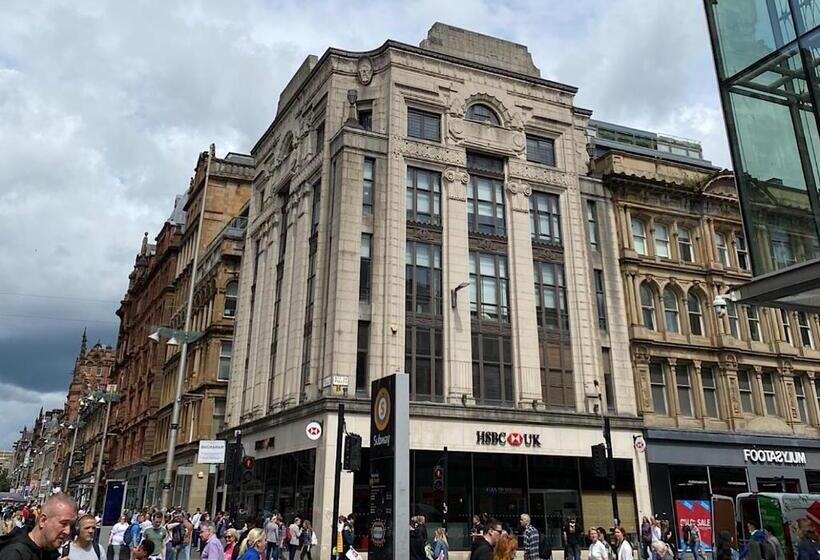 Glasgow Two Bedroom Penthouse