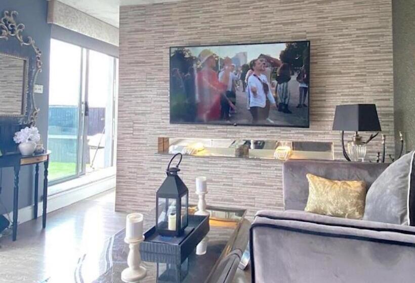 Glasgow Two Bedroom Penthouse