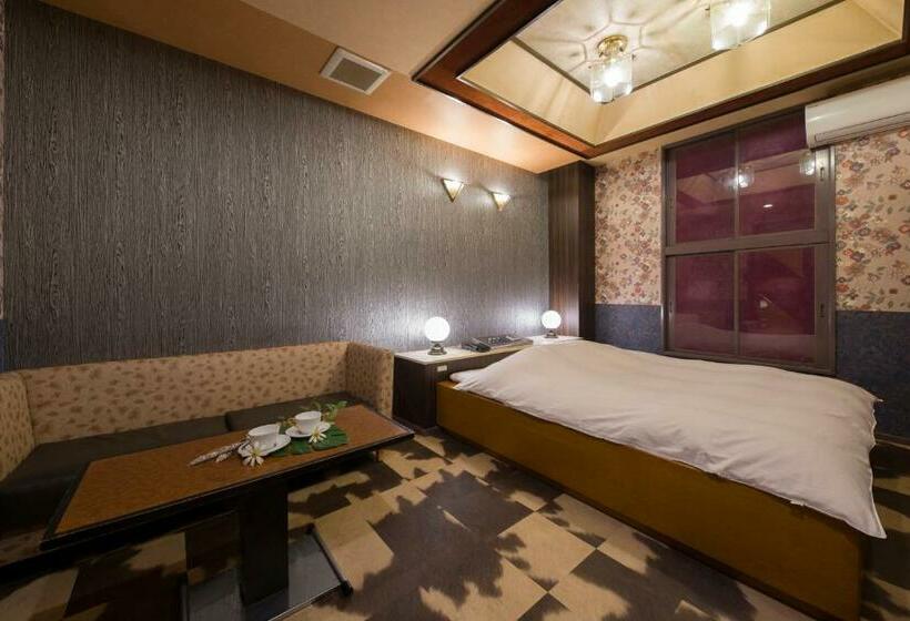 Otel ニャンだふる