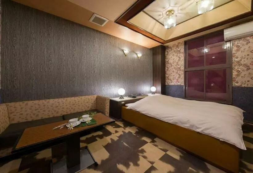 هتل ニャンだふる