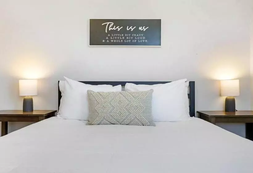 Modern & Comfy 2br Apt Near Restaurants Bell 2c