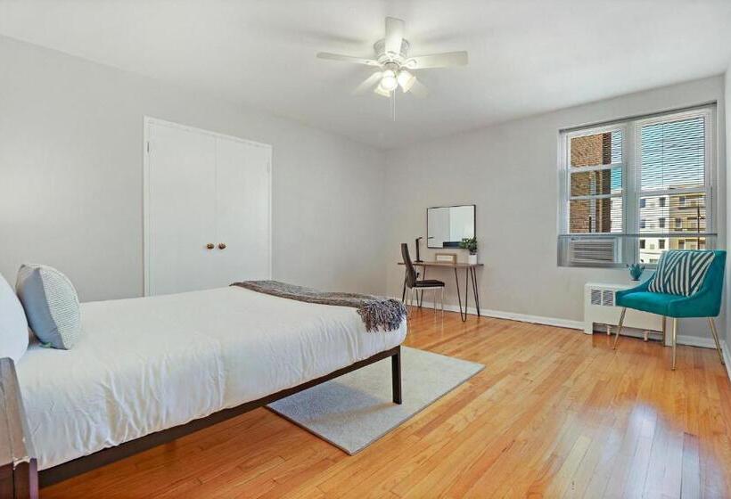 Modern & Comfy 2br Apt Near Restaurants   Bell 2c