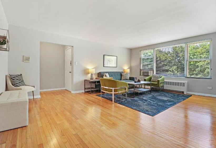 Modern & Comfy 2br Apt Near Restaurants   Bell 2c