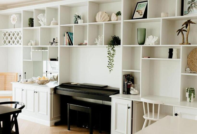 Putt Putt Pool Slide 100m To Beach Ultimate Family Entertainer