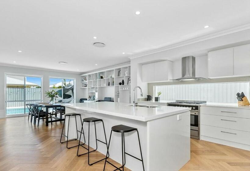 Putt Putt Pool Slide 100m To Beach Ultimate Family Entertainer