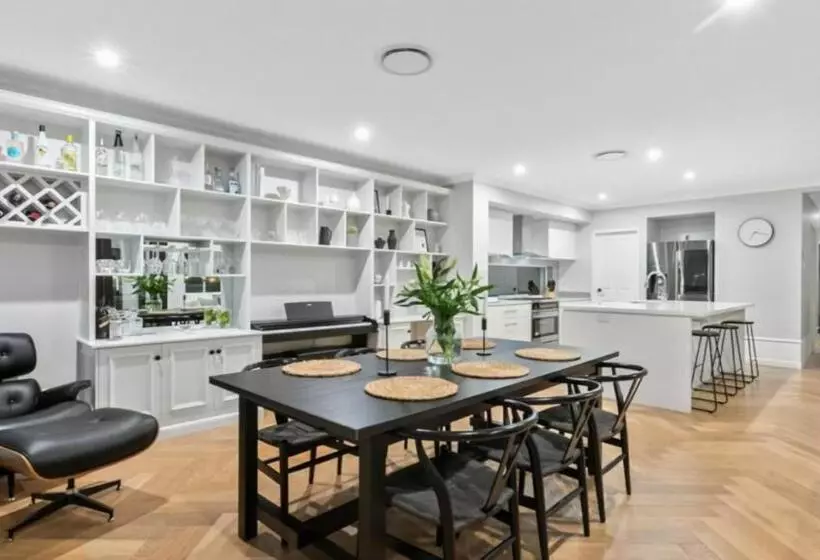 Putt Putt   Pool Slide   100m To Beach   Ultimate Family Entertainer