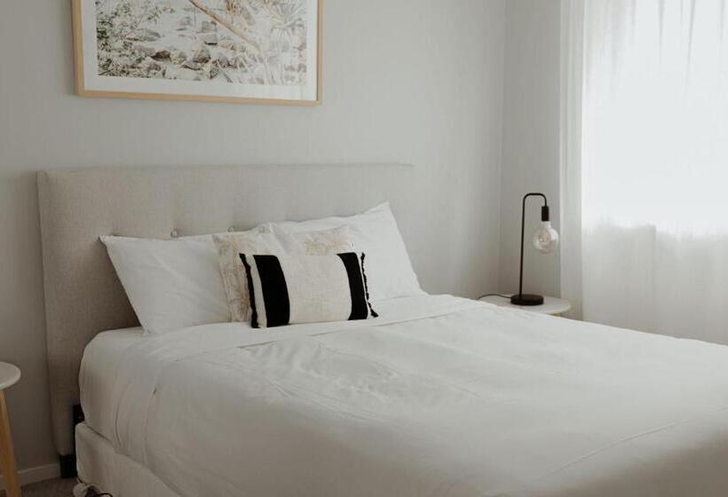 Putt Putt Pool Slide 100m To Beach Ultimate Family Entertainer