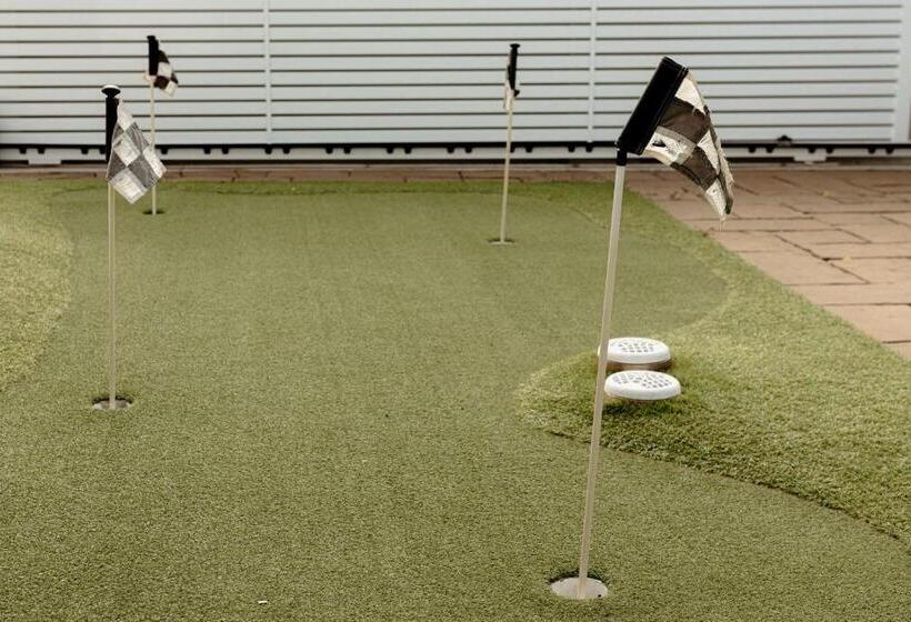 Putt Putt Pool Slide 100m To Beach Ultimate Family Entertainer